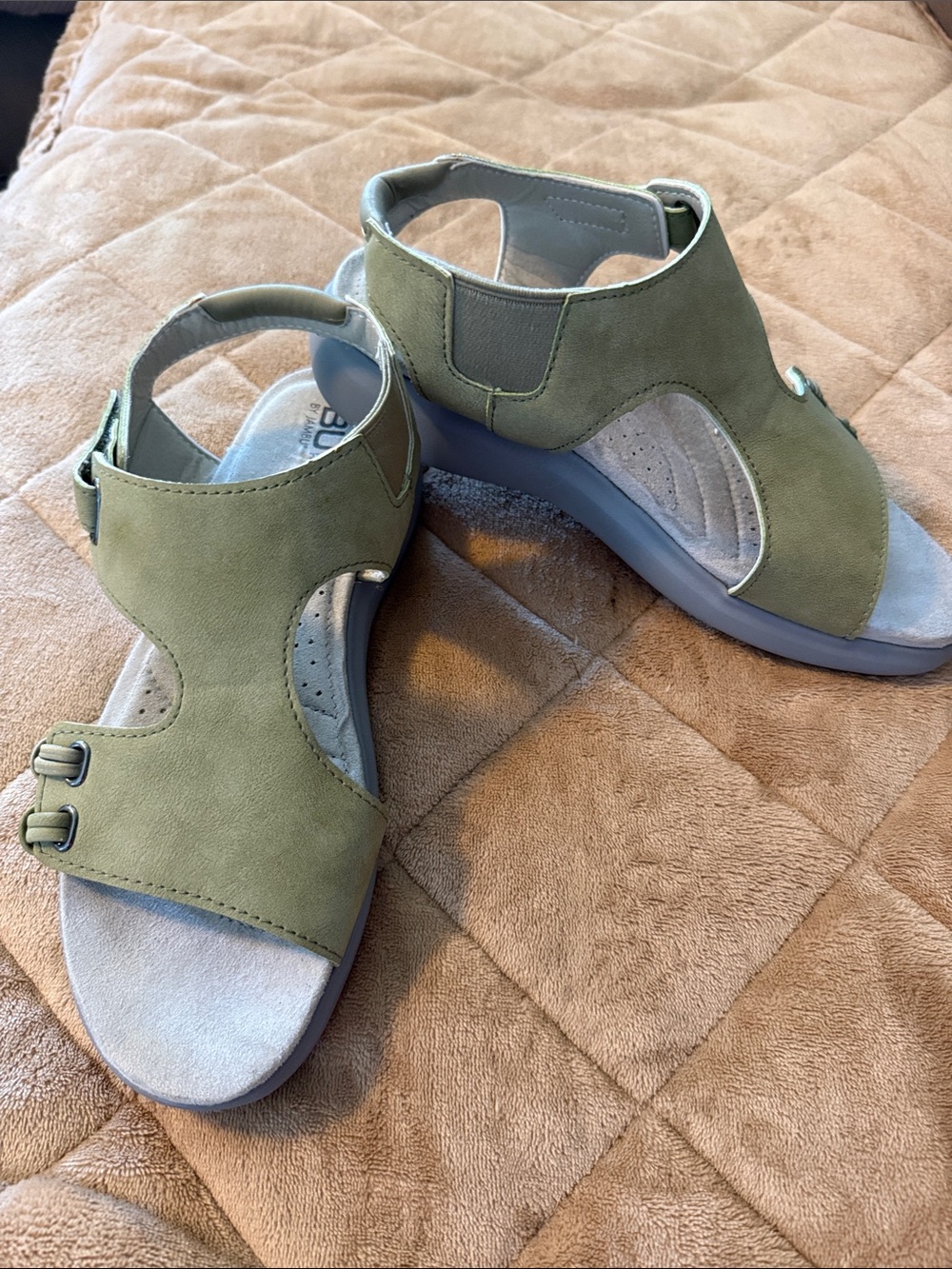 JBU by Jambo Olive Green Open-Toe Comfort Sandals